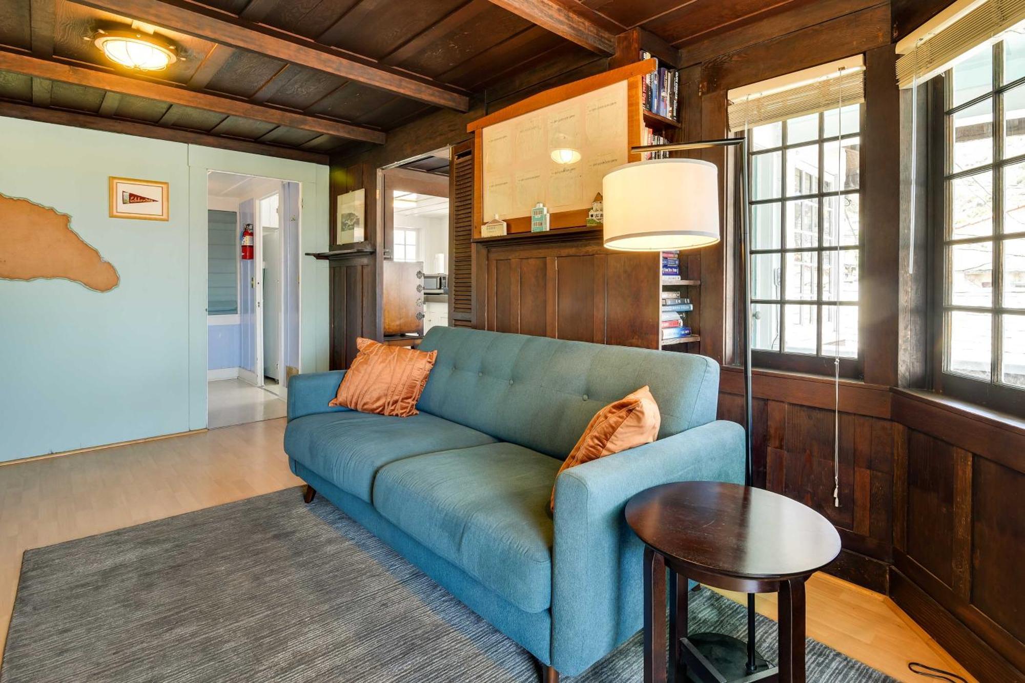 Charming Catalina Gem With Deck Walk To The Beach! Avalon Εξωτερικό φωτογραφία