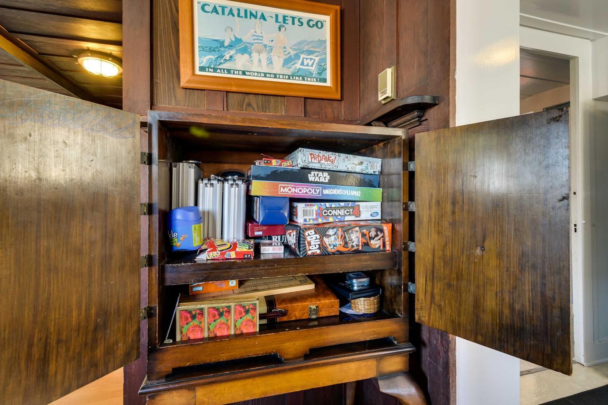 Charming Catalina Gem With Deck Walk To The Beach! Avalon Εξωτερικό φωτογραφία